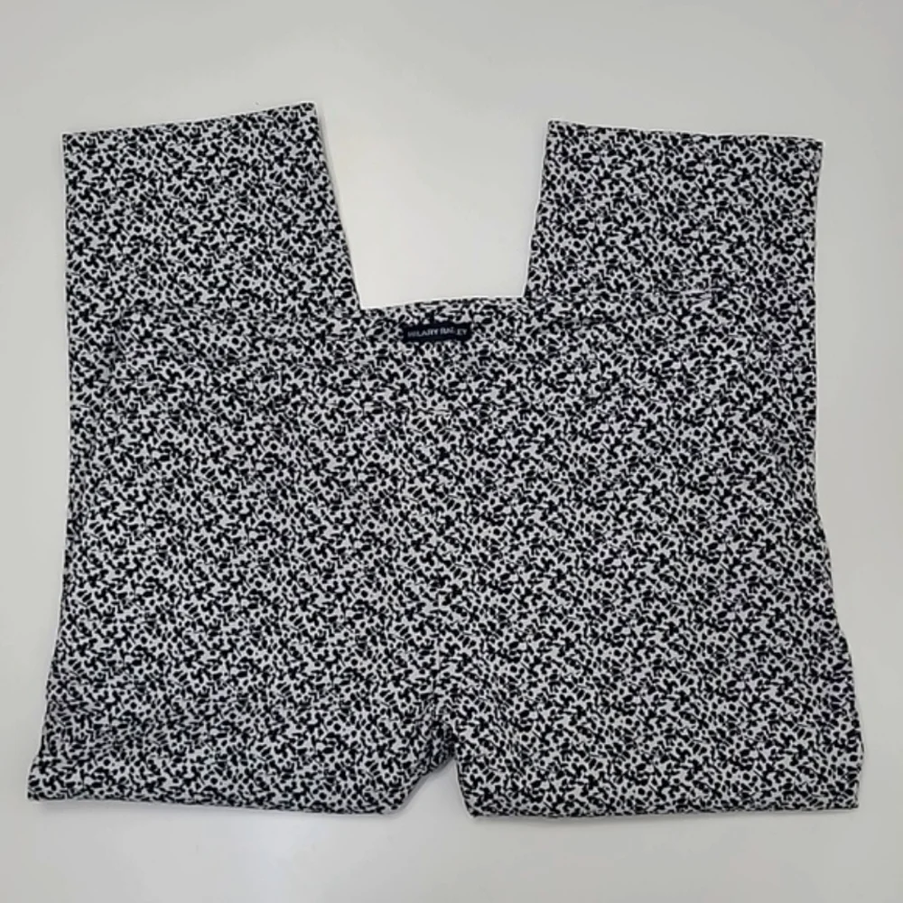Hilary Radley High Waist Rise Pull On Capri Pants Crop Straight Leg flower Print